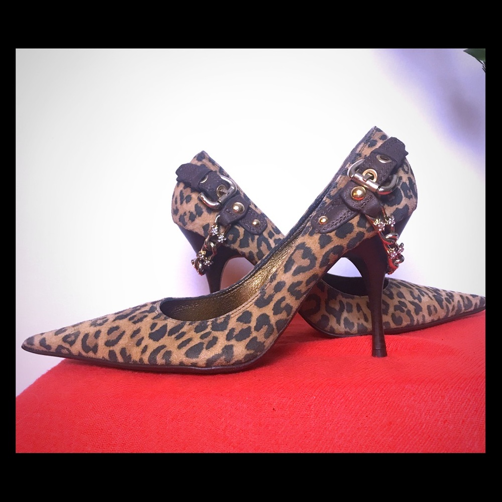 Roberta Mari Italy Authentic leather suede shoes.